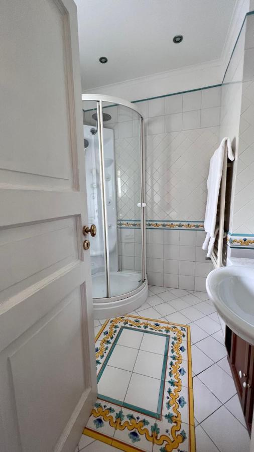 Calabritto Suite Napoli Exterior foto