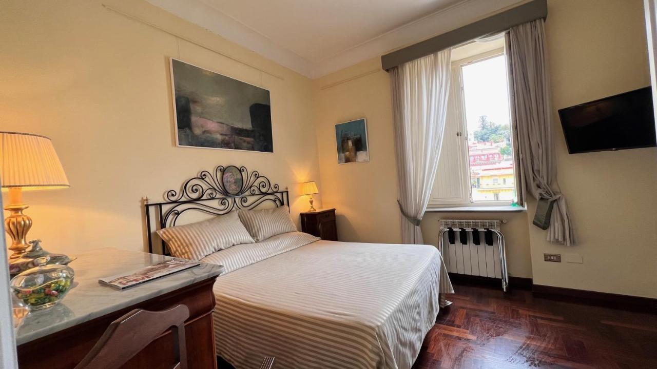 Calabritto Suite Napoli Exterior foto